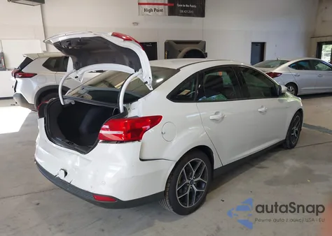 2018 Ford Focus Sel z USA, uszkodzony, nr VIN 1FADP3H26JL299164